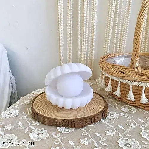 Bedside shell lamp